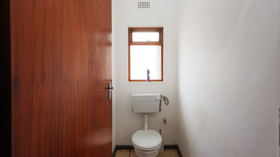5 Bedroom Property for Sale in Napier Western Cape